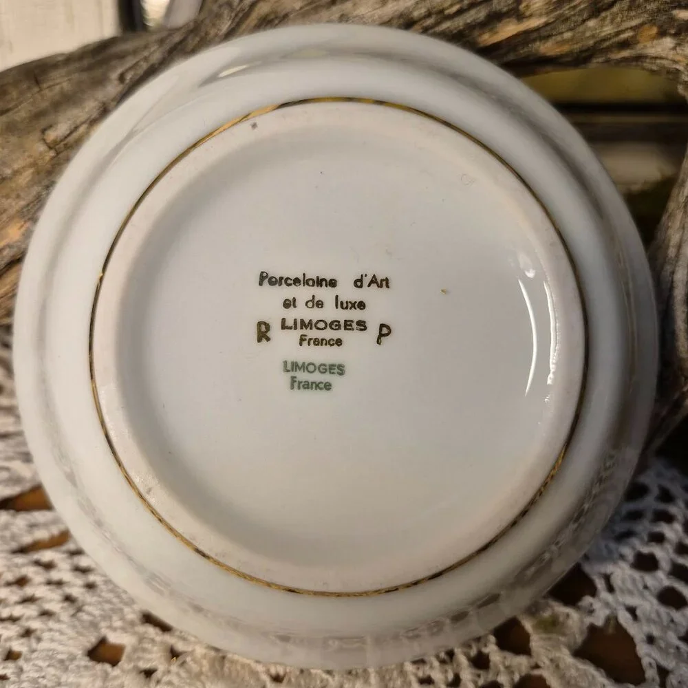Vintage Limoges Porcelain Round Fushia Pink & Gold Trinket Box - Picture 8 of 10